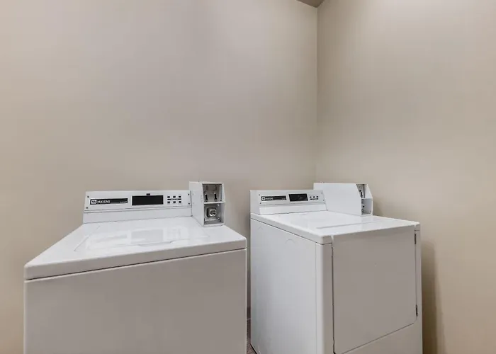 Days Inn By Wyndham Thunder Bay North