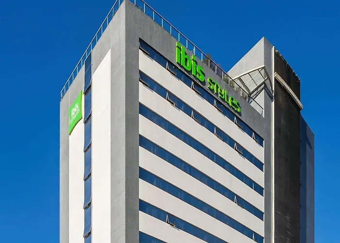  Ibis Styles Belem Hangar