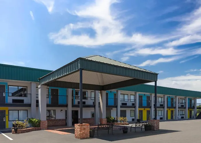 Hotels with a view Days Inn By Wyndham Natchitoches