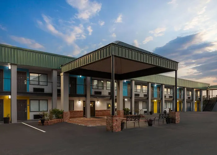Hotels with a view Days Inn By Wyndham Natchitoches