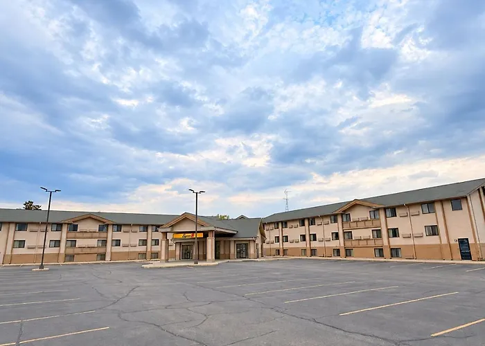 Pets Allowed Hotel Super 8 By Wyndham Wisconsin Dells