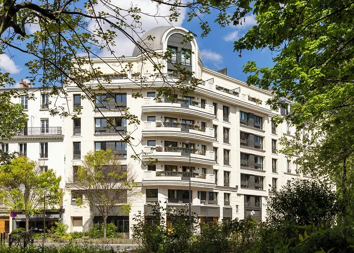 Yuna Porte-Maillot - Aparthotel