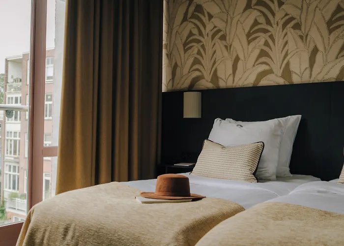 Hotel Omega