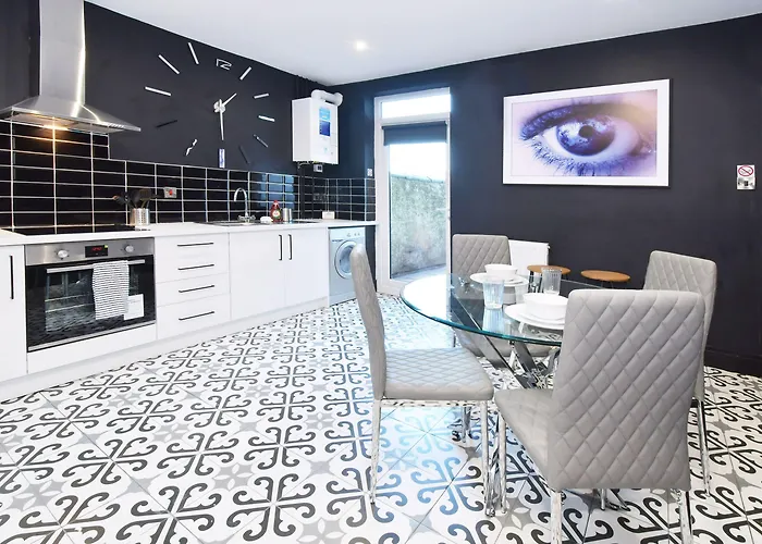 Townhouse @ Henry Street