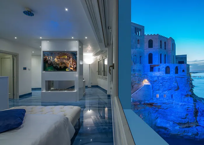  Grotta Palazzese