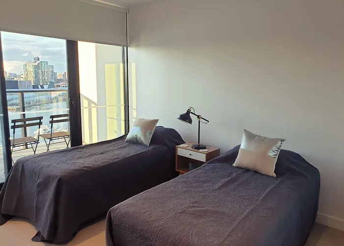 Apartments Orange Stay At Collins Wharf