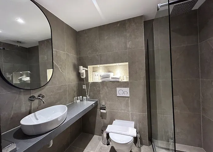 Xo Hotels Blue Square