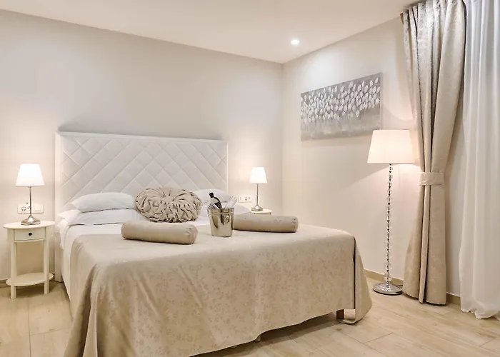 Hotels With Four Stars Best Location Rooms