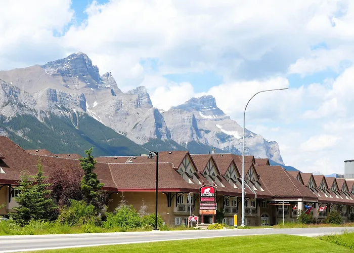 Canmore Inn & Suites