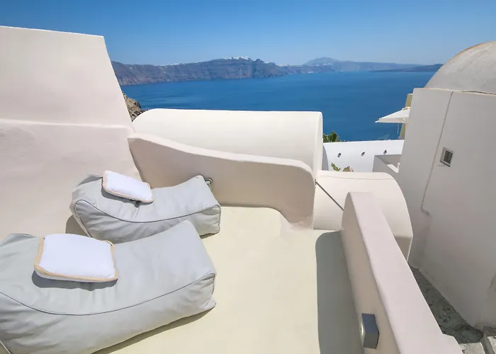 Morfi Cave House