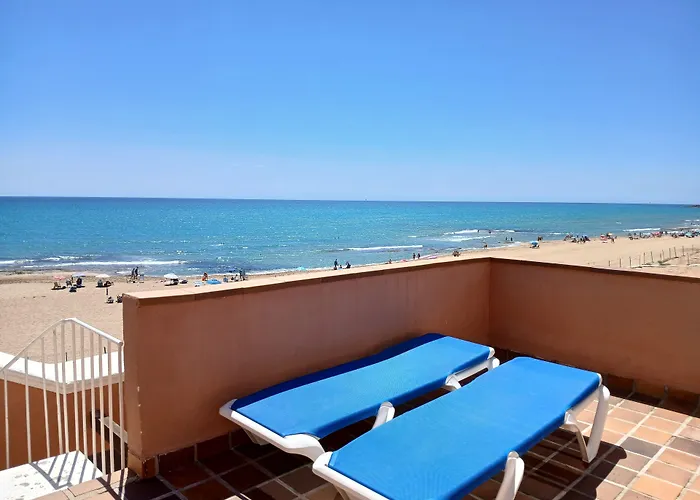 Lloyds Beach Club