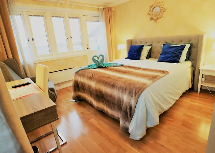 Vaenerport Lakefront Hotell
