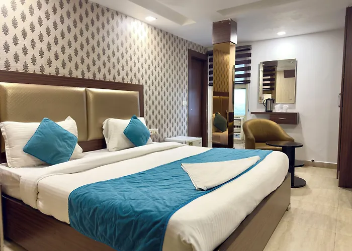 Pawan Plaza - Near Blk And Ganga Ram Hospital - Karol Bagh