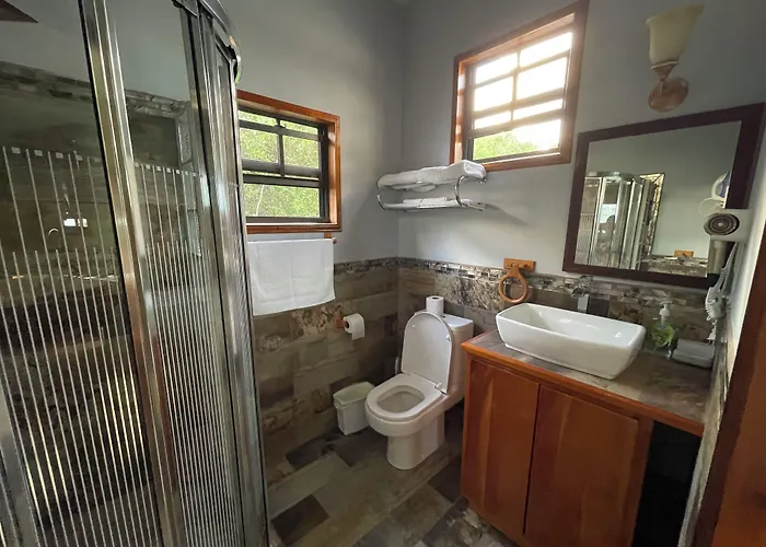 Hidden Treasure Vacation Home Blue Bay Cottage