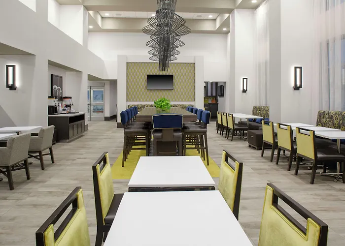 Hampton Inn & Suites Irvine/Orange County Airport