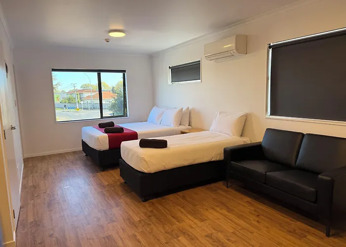 All Motels Uni