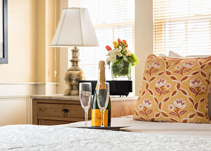 Hotels with pool Brass Key Guesthouse Adults Only