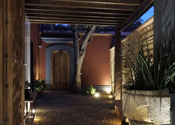 El Callejon Boutique