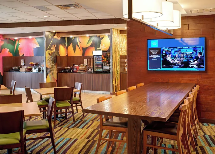 Fairfield Inn & Suites By Marriott Detroit Troy