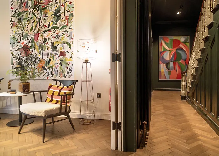  Leighton House - Boutique Guesthouse