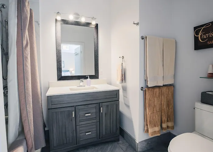 All Vacation Rentals Newton Villa Emerald House