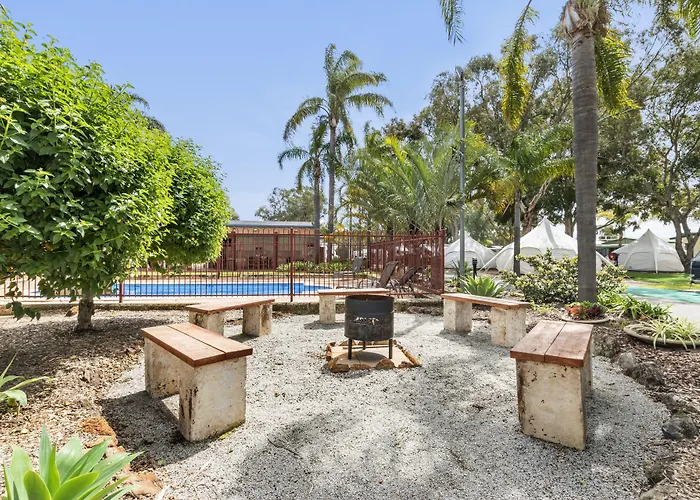 Pets Allowed Hotel Central Caravan Park