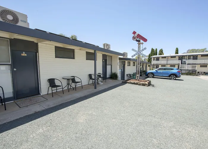 Pioneer Station Motor Inn