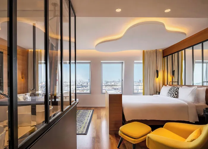 Renaissance Paris Republique &Spa