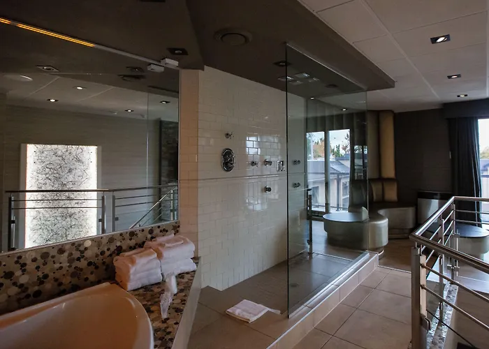 3 star hotels Le Chablis Cadillac
