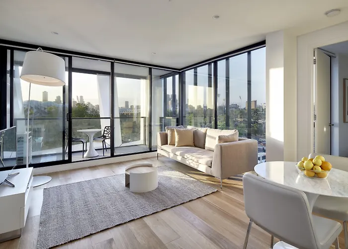 381 Cremorne