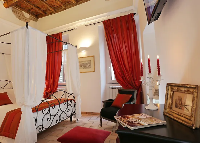 Madonna De' Monti Suites