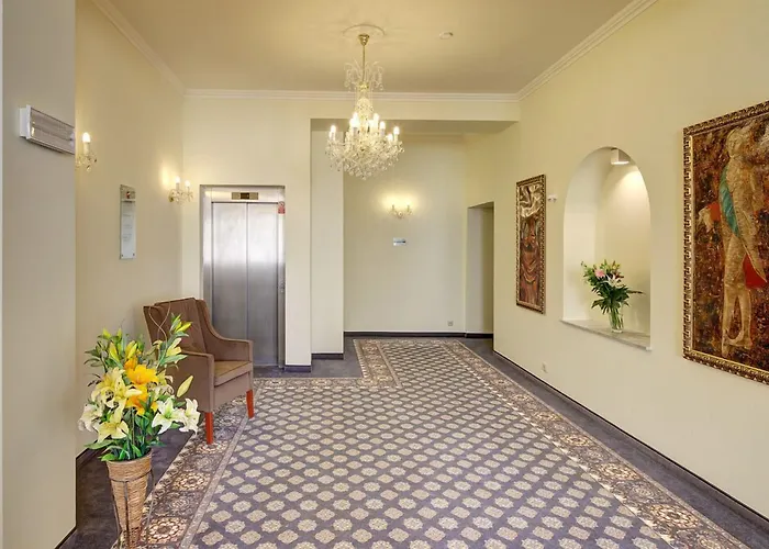In Luxury hotels Windsor Spa