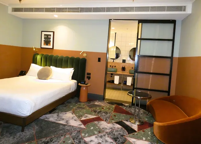 Stay At Steyne