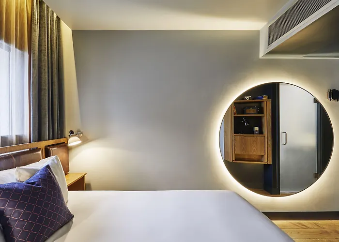 Hoxton, Holborn
