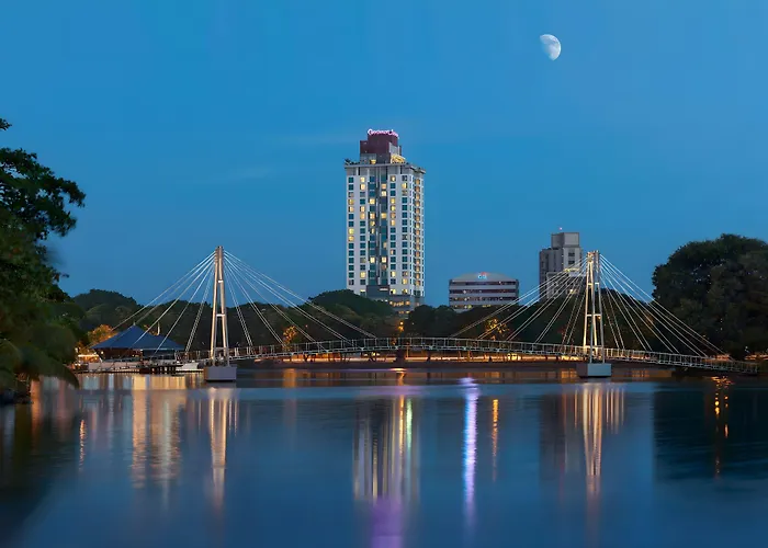 Spa Hotels Resorts Cinnamon Red Colombo