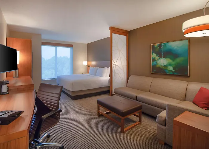 Hotels with pool Hyatt Place Durham Southpoint