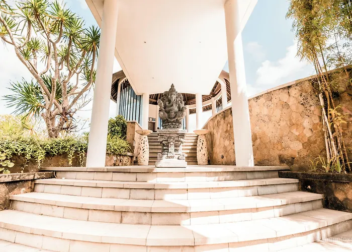 Mahagiri s & Spa Dreamland