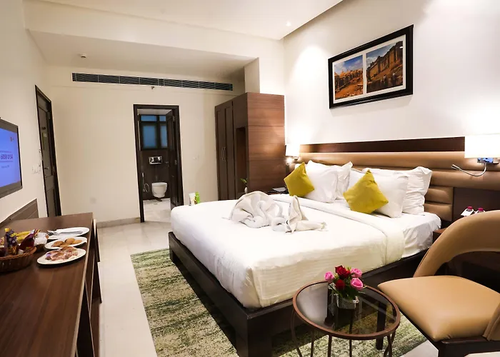 Hotels With Four Stars Leisure Inn Grand Chanakya