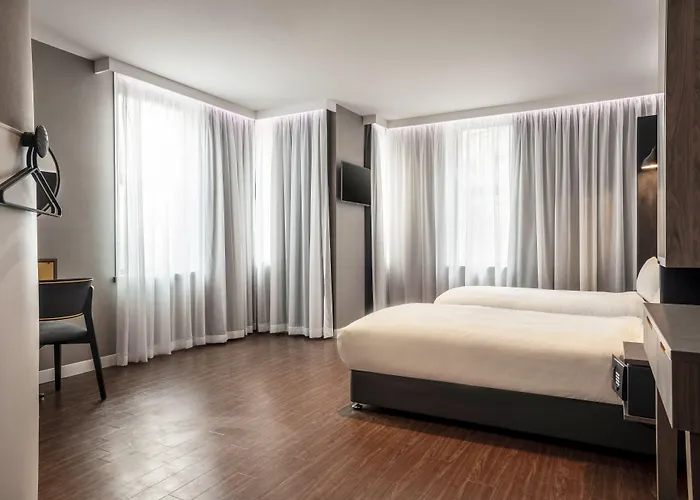 3 star hotels Point A London Paddington