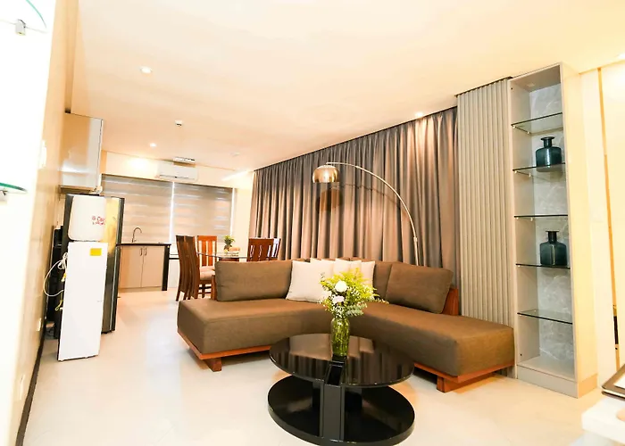 Court Meridian Hotel & Suites