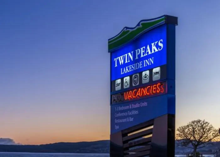 Twin Peaks Lakeside Inn