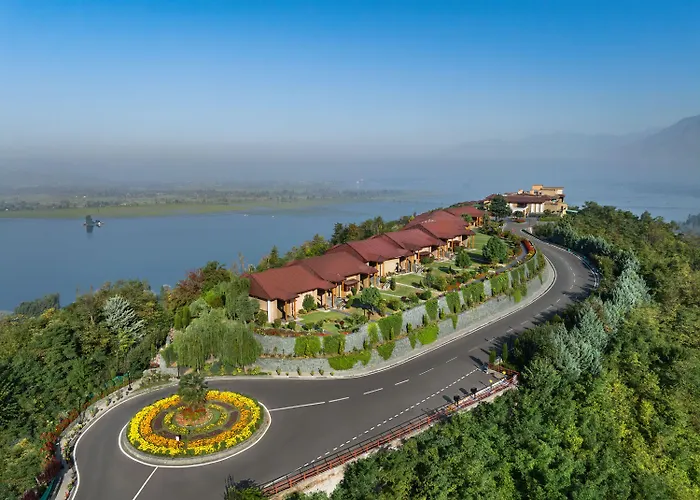 Taj Dal View Srinagar