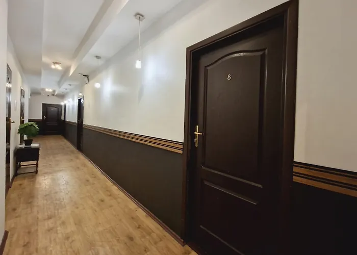 Hostel Helvetia Rooms Warsaw City Center And Old Town