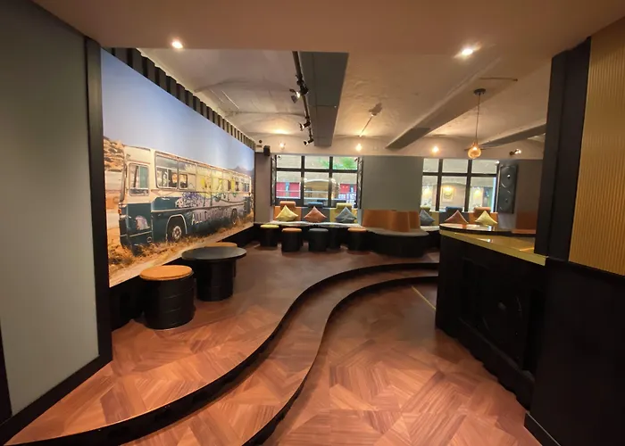 Singer109 Hostel, Hotel & Apartment
