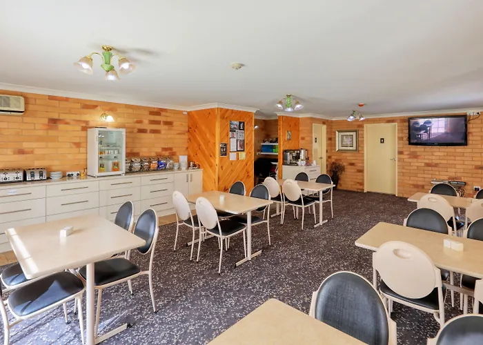 Сity center hotels North Parkes