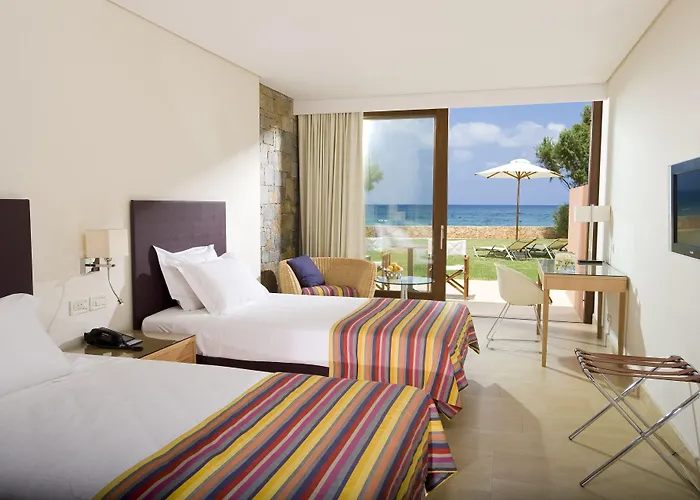 Kernos Beach & Bungalows