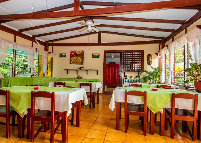 Romantic hotels La Rosa De America