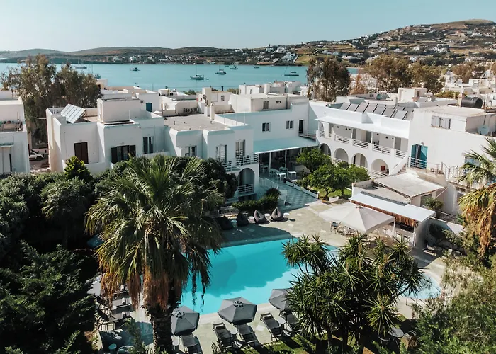 Hotels with pool Paros
