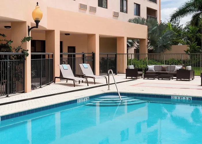  Courtyard By Marriott Miami At Dolphin Mall