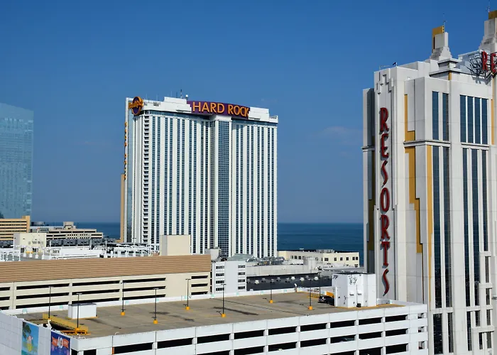 Courtyard By Marriott Beach Block